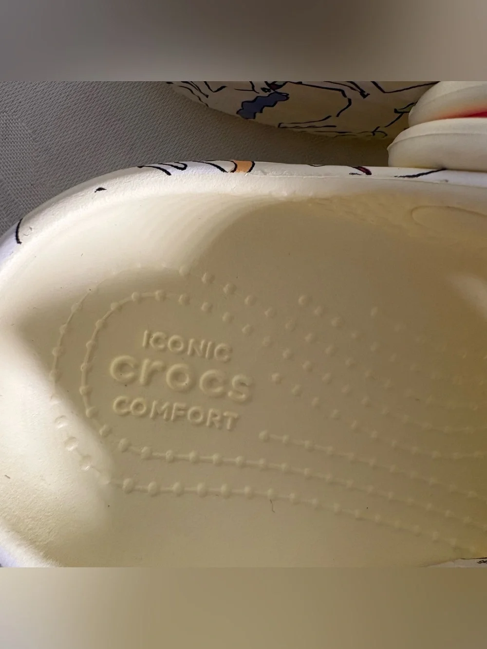 CROCS Kids Cream Unicorn-Print Clog with Rainbow Strap